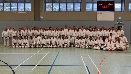 Gruppenfoto der Teilnehmer