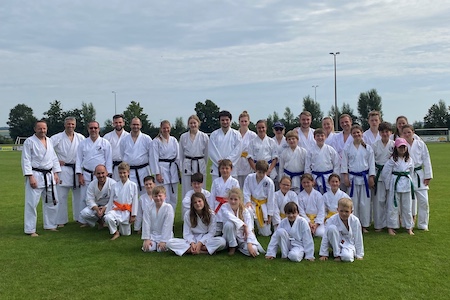Die Teilnehmer des Karate Zeltlagers 2024 in Oettingen